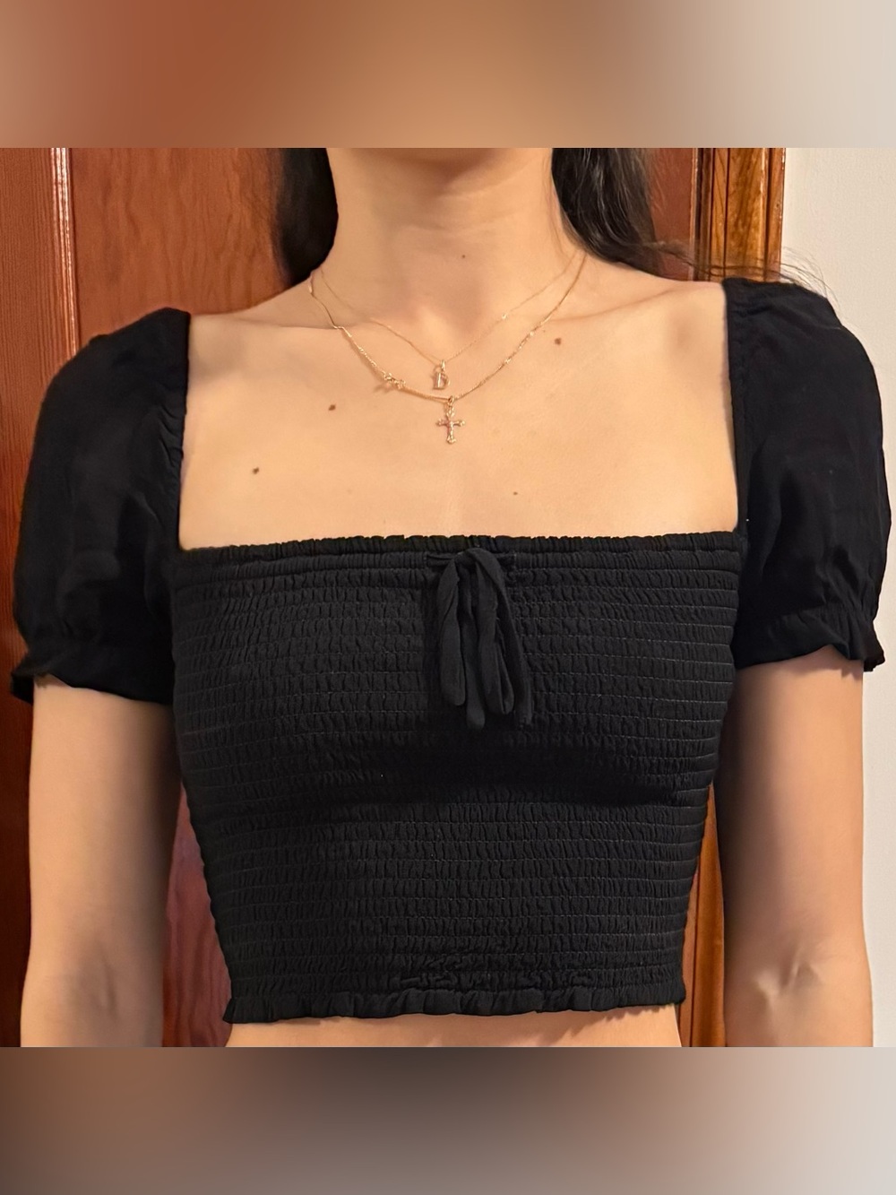Aritzia/ Wilfred Smocked Square-Neck Black Crop Top